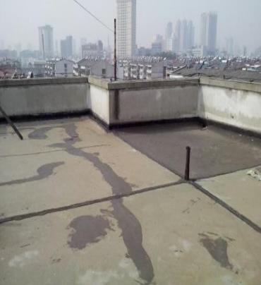 孝感市漏水维修 楼顶漏水是什么原因，楼顶漏水维修方法是什么?